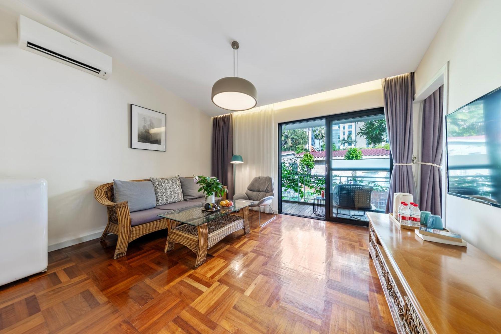 Shenzhen No'6 Garden Villa --French Window With Garden View,Close To Sea World &Shekou Ferry Port &K11 Ecoast &Subway Nearby ,Offer Western Food And Coffee &English Speaking With Tour Services Екстер'єр фото