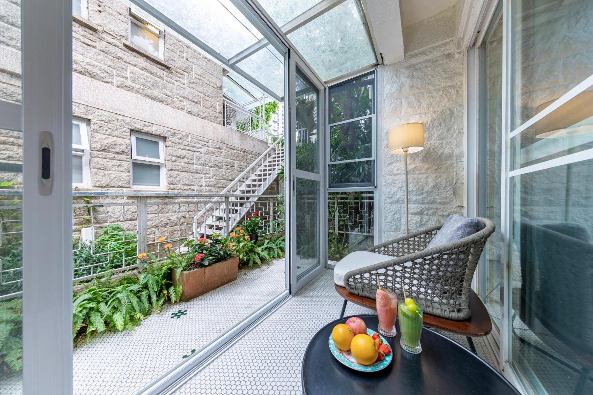 Shenzhen No'6 Garden Villa --French Window With Garden View,Close To Sea World &Shekou Ferry Port &K11 Ecoast &Subway Nearby ,Offer Western Food And Coffee &English Speaking With Tour Services Екстер'єр фото