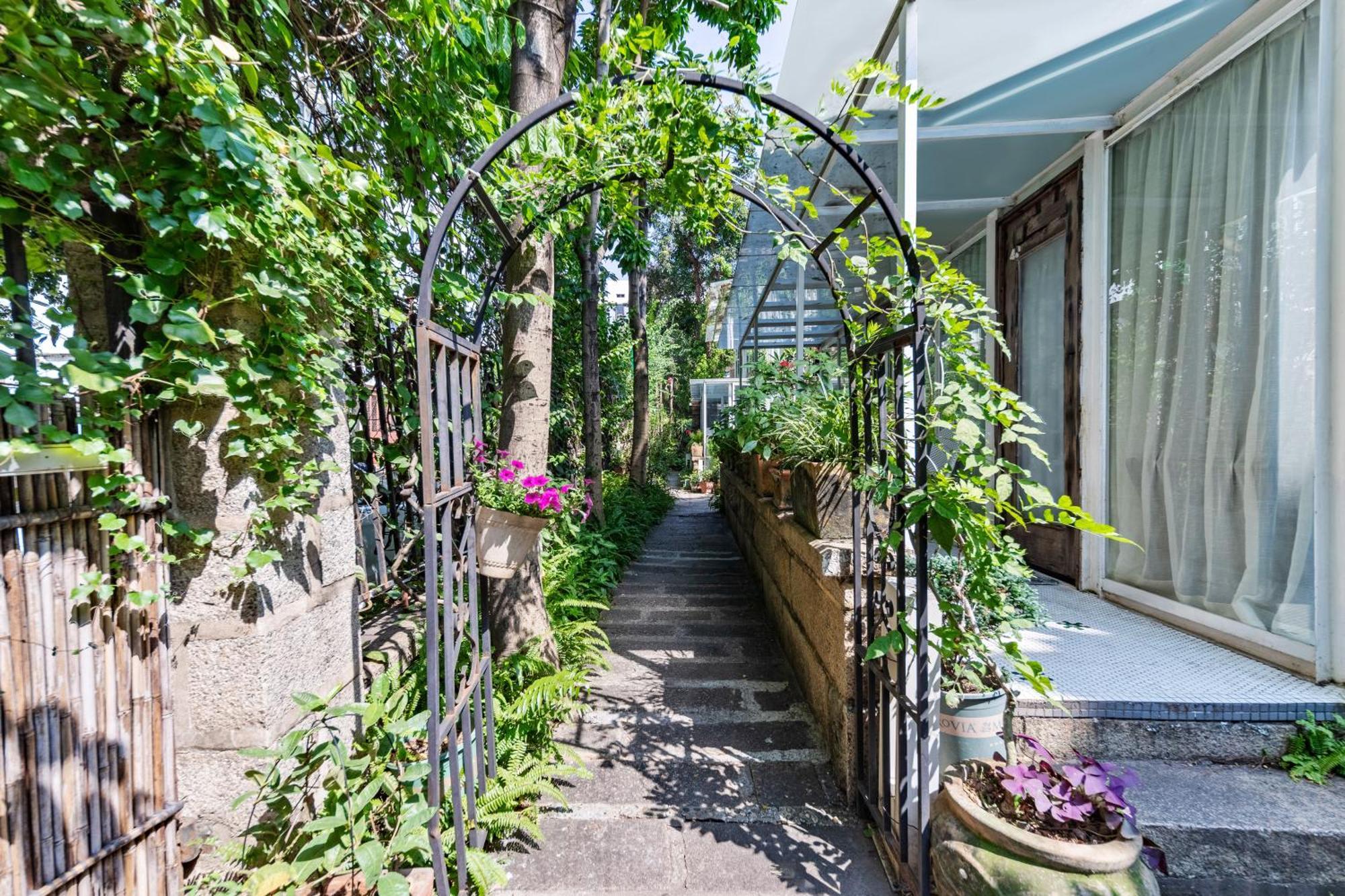Shenzhen No'6 Garden Villa --French Window With Garden View,Close To Sea World &Shekou Ferry Port &K11 Ecoast &Subway Nearby ,Offer Western Food And Coffee &English Speaking With Tour Services Екстер'єр фото